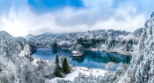 九江冬季旅游新体验：畅游庐山与庐山西海 感受冰雪与温泉的魅力